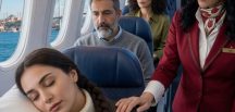 8A numaralı koltuğunda uyuyordu