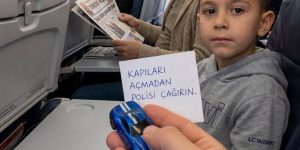 Uçakta Yanıma Oturan Sekiz Yaşındaki Çocuk İnişe Dakikalar Kala